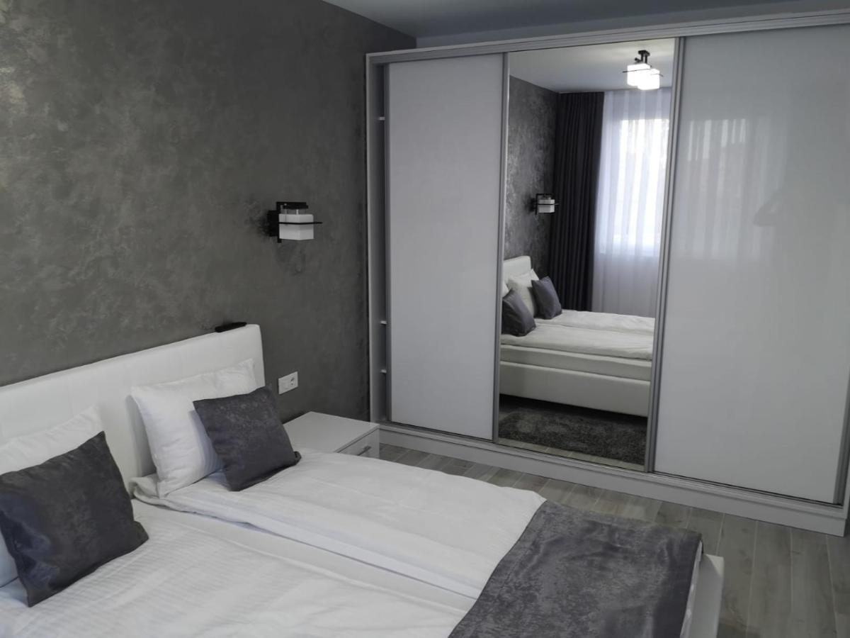 Gala Residence In Oradea Ngoại thất bức ảnh